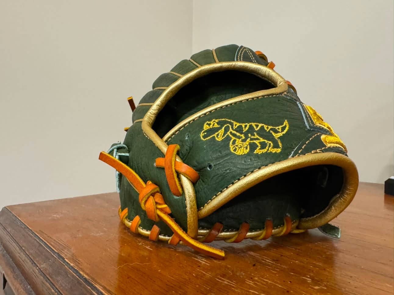 FIVE 5th Anniversary Dinosaur Limited Edition Baseball Glove 11.5" RHT Made in Japan