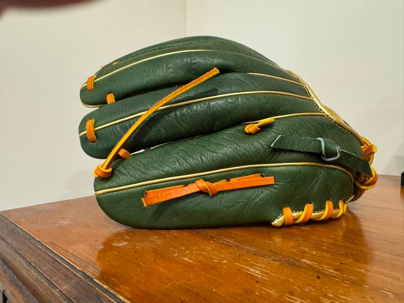 FIVE 5th Anniversary Dinosaur Limited Edition Baseball Glove 11.5" RHT Made in Japan