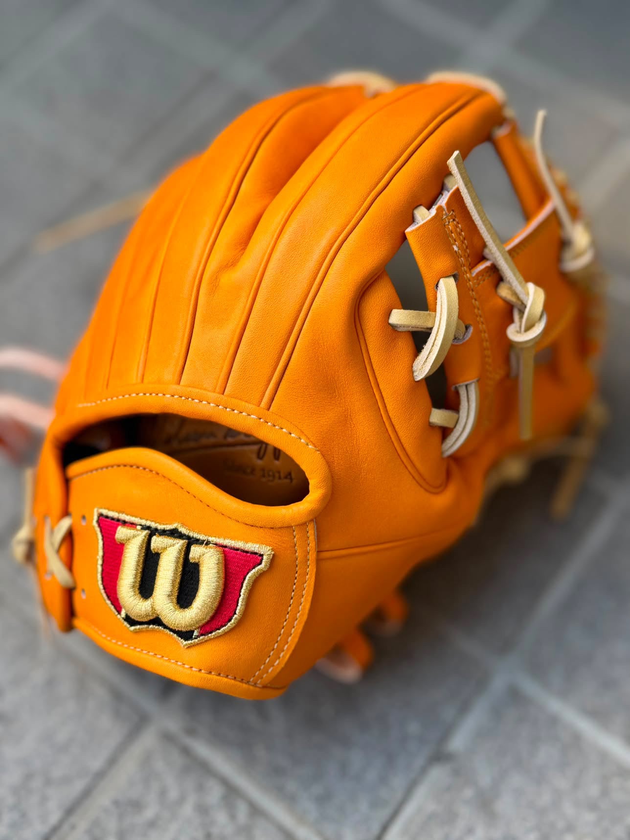 2026 Wilson Staff 1724 Bear Orange