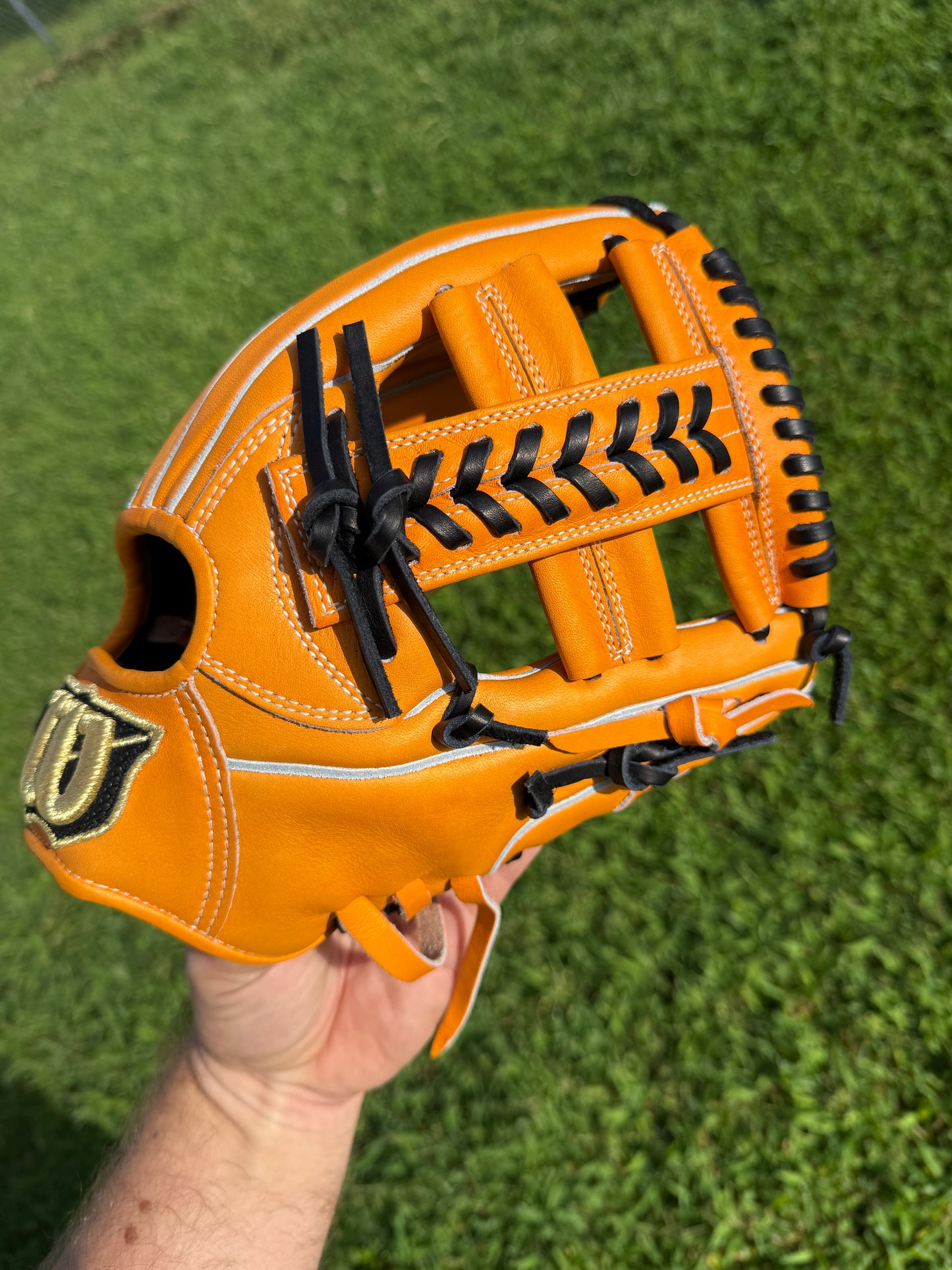 Wilson Staff Teddy D5 Orange w/ Black Lacing